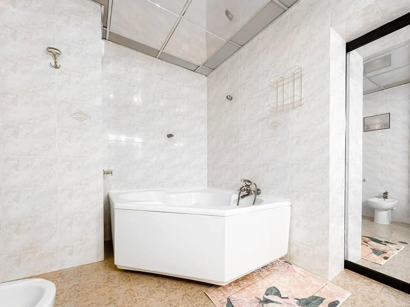 2 Levels 2Br 2Btr Separate Kitchen Ac Sofia