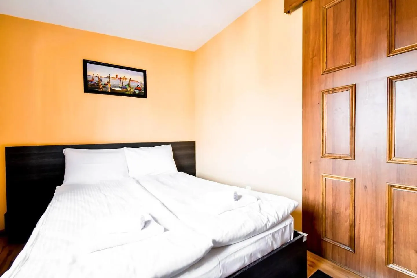 2 Levels 2Br 2Btr Separate Kitchen Ac Sofia